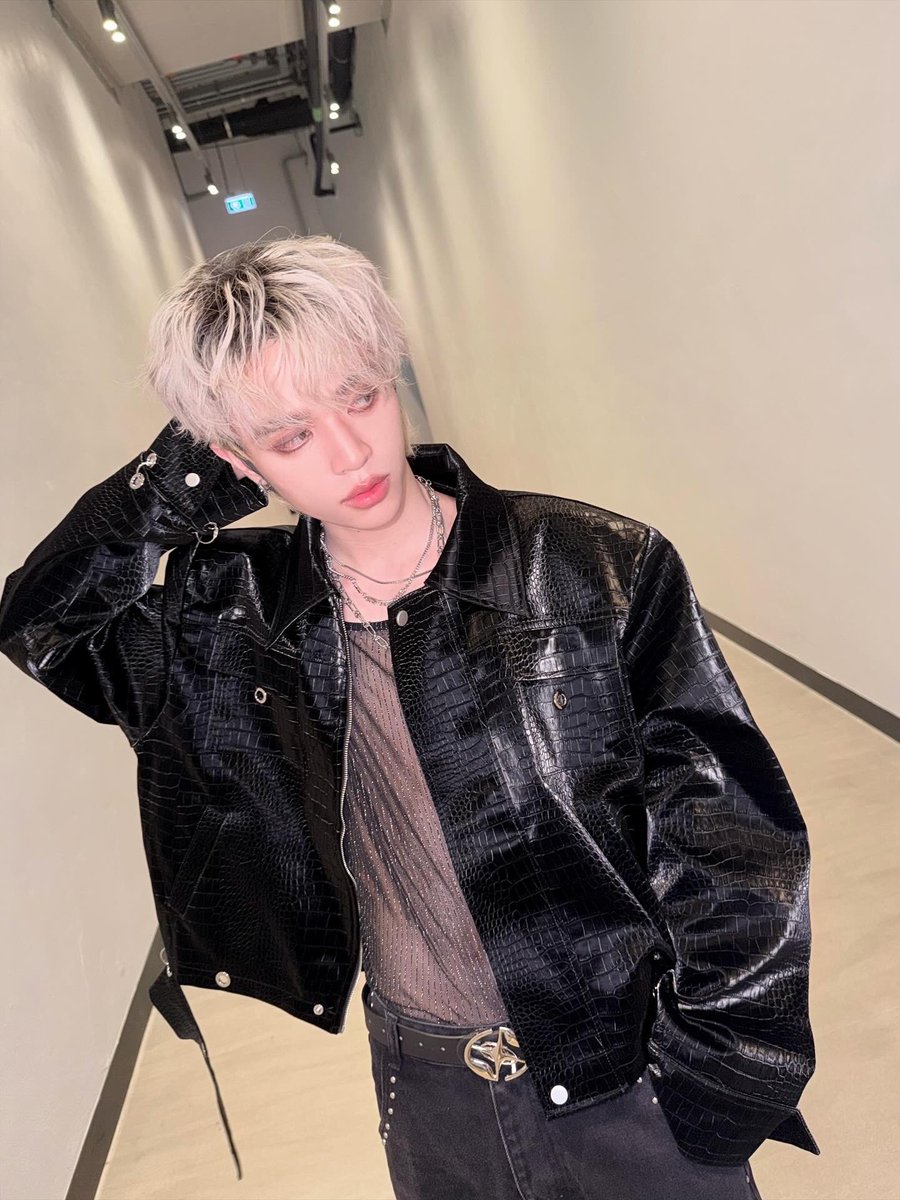HOWLS_OFFICIAL's tweet photo. #JAMESNA at #HOMECOMING_PARTY 🪩

#WONDERING_OUTNOW
#HOWLS_TH #MC999 https://t.co/aPsOVlQBxo