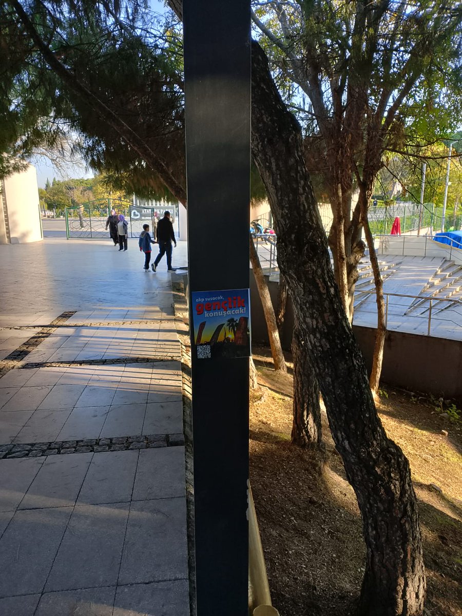 ⭐ Faşizm susacak, AKP susacak gelecek gençliğin söz de gençliğin olacak! 

✊ Kasım, Enes, Zeren yıkılacak bu düzen!

#AKPSusacakGençlikKonuşacak