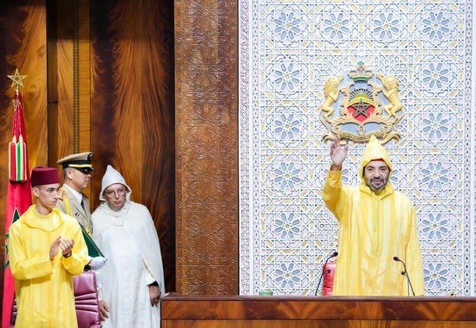 MyAziziSamir's tweet photo. Un message clair du Roi. Une leçon de positivité, de profondeur d'analyse et respect des institutions. Un message de responsabilisation pour tous comme s'il disait profondément:il n'y a pas plus facile que de détruire par contre construire nécessite courage, compétence et vision. https://t.co/MvqtyCVck0