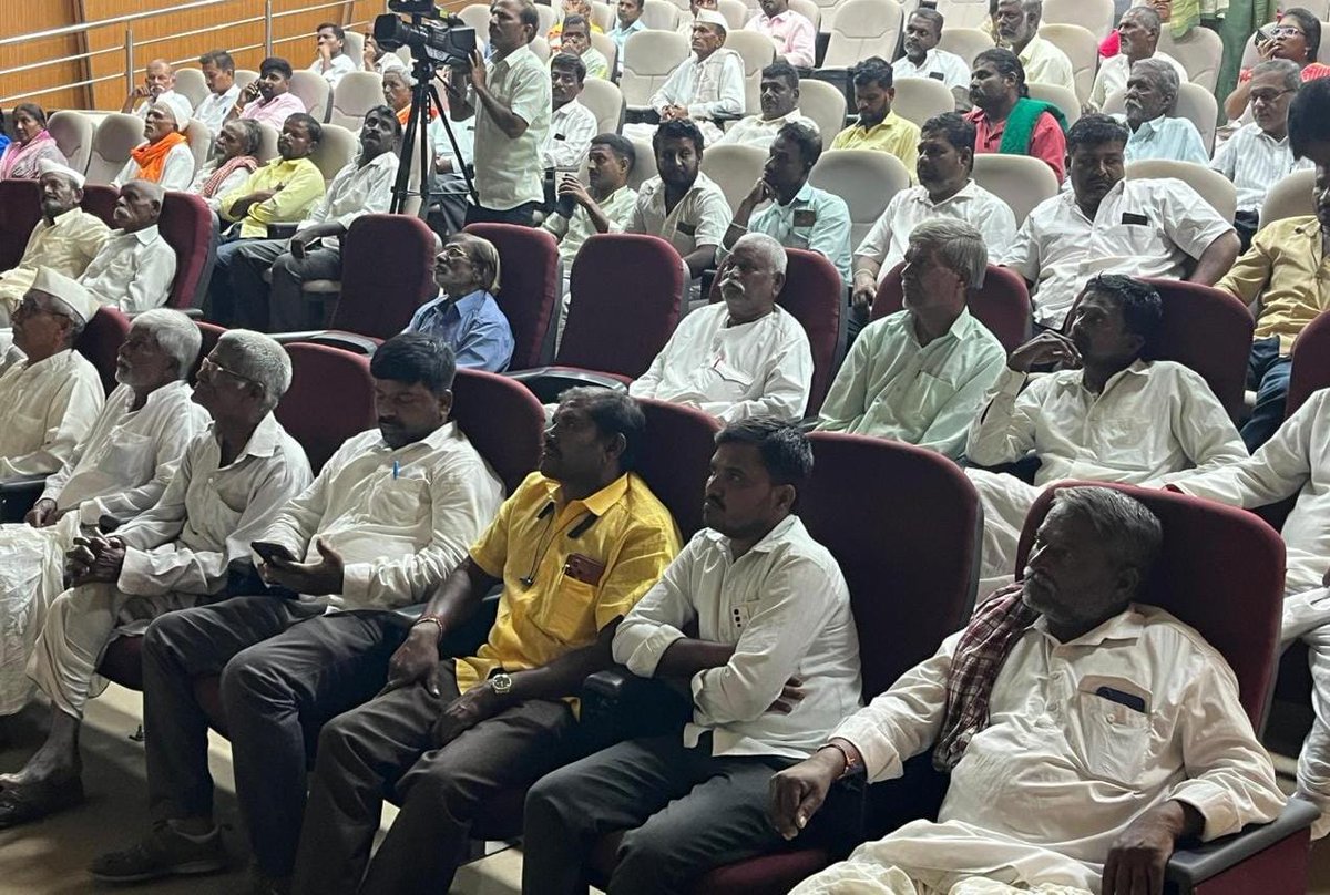 As part of the Hon’ble Prime Minister’s launch of PM Dhan Dhanya Krishi Yojana (PMDDKY) and National Pulses Mission on 11th October 2025, a live webcast was organized at the University of Horticultural Sciences, Bagalkot in the Auditorium Hall. 
#PMDhanDhanyaYojana #UHSBagalkot