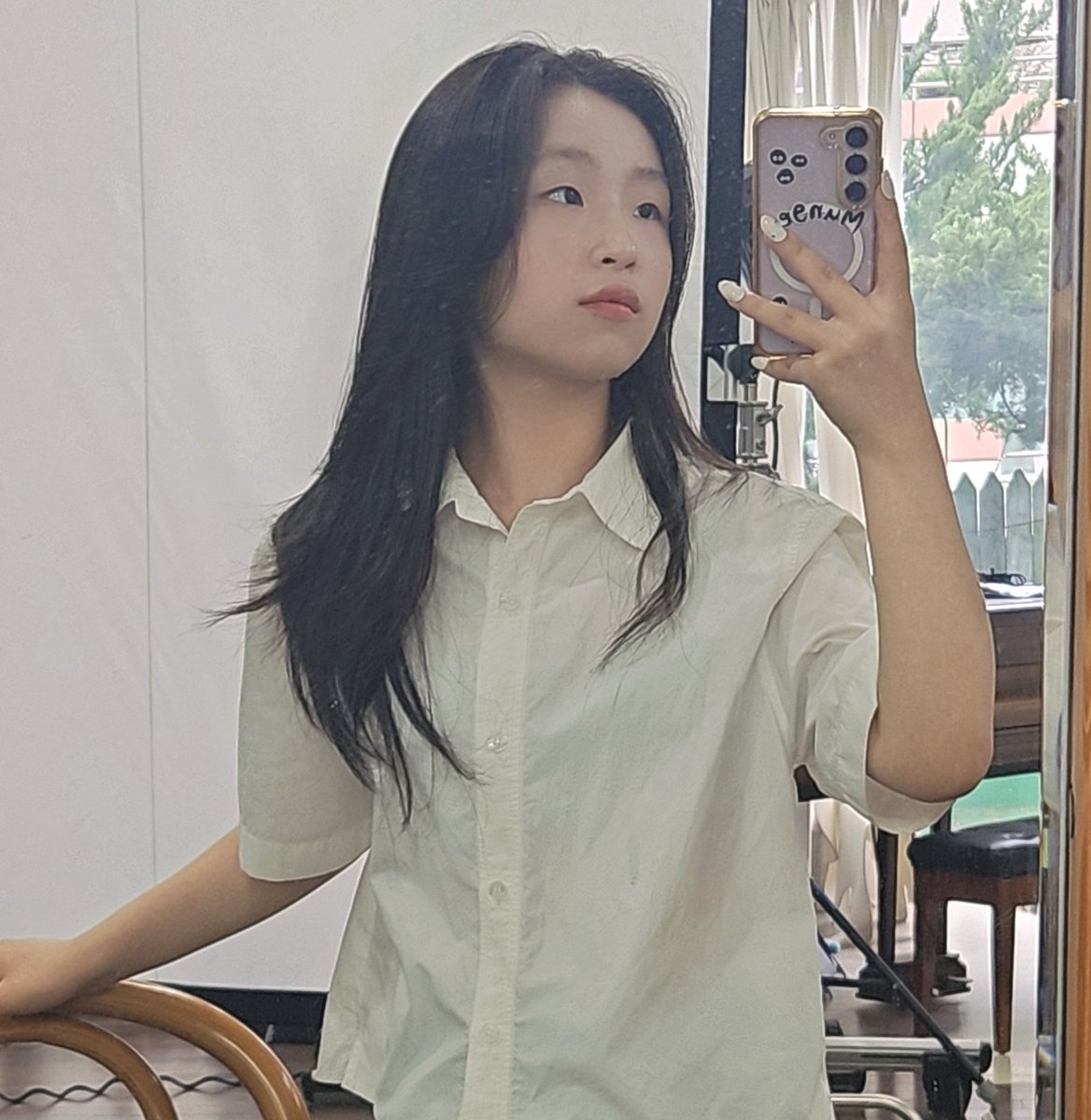 구인글.. 한 번 올려봅니다
옾챗[open.kakao.com/o/sCpshHTe]으로 
자신의 사진과 함께 자기소개를 보내주세요 !
트친분들 인알 부탁드립니다 ..♡

#구인글 #구인