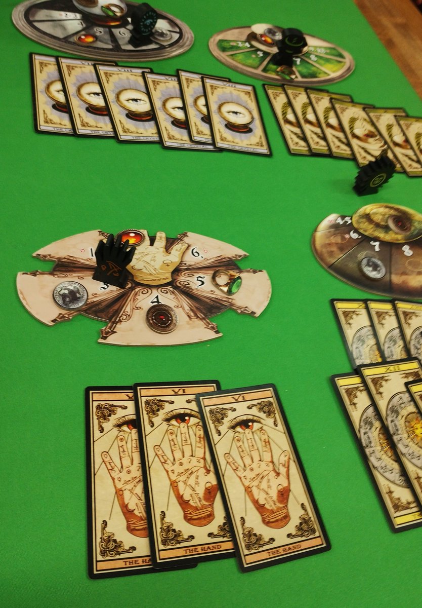 昨日は、あと2点がぁ…って唸った宝石の煌きは楽しかったし、その後のクールダウン的な感じのブクブクとディビナーレも面白かった。