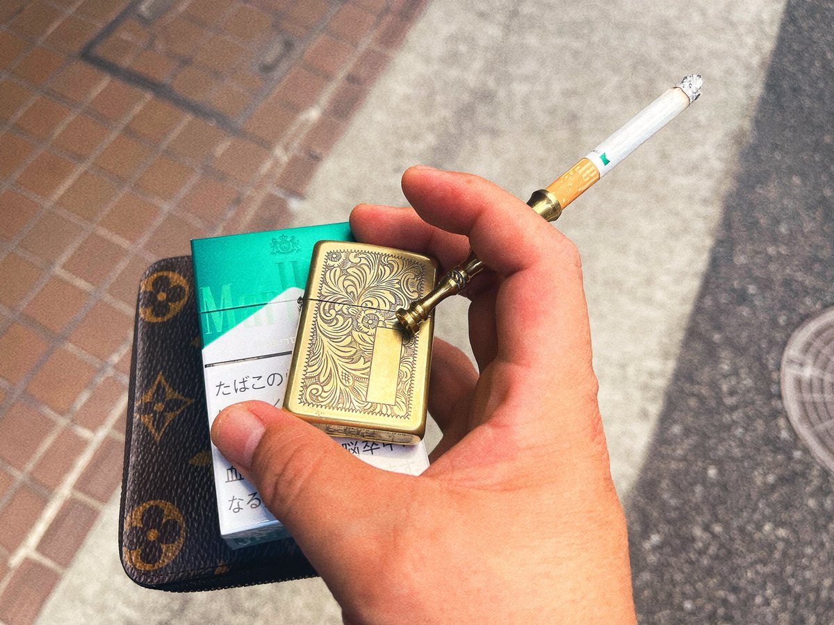 ZIPPOとシガレットホルダーも磨いたから煙草美味いわ🤟🤪
 #ヤンチャの喫煙部屋