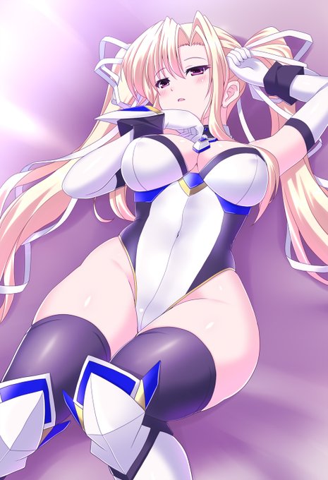 YU-RI先生のとこの、魔法少女エリスこと……
エリちょんを描きました。
不完全変身のまま横たわっております。
ハイレグ描くの楽しい。
にしても、どういうシチュエーションなんだか……
#よその子 