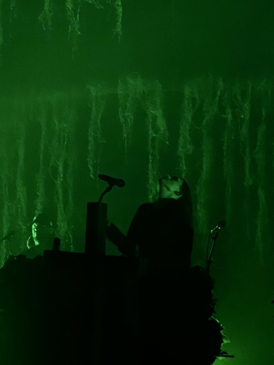 INDIGO_CLOUDS__'s tweet photo. London N3 was the best night of my life. I can’t wait for Cardiff Castle next Summer 🥹😭🖤🖤🖤 #willoughbytuckerforevertour #ethelcain #daughtersofcain https://t.co/23BR3vFqBN