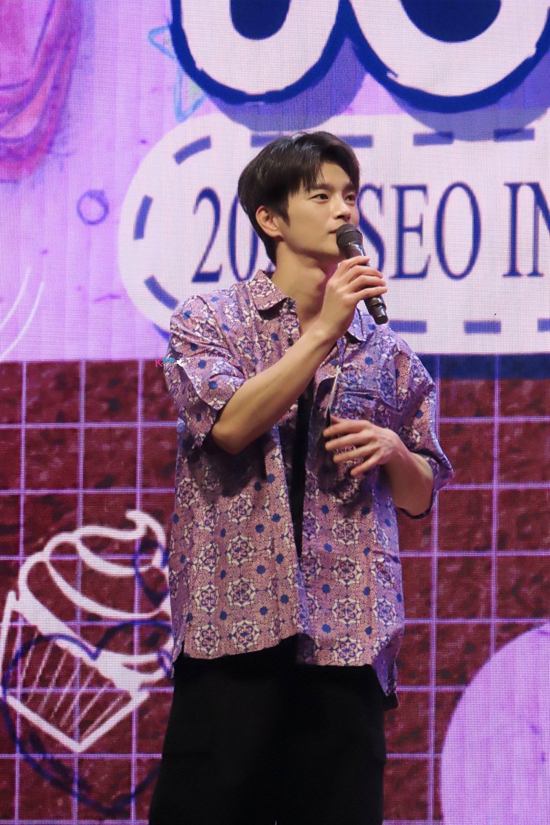 초코 tweet media