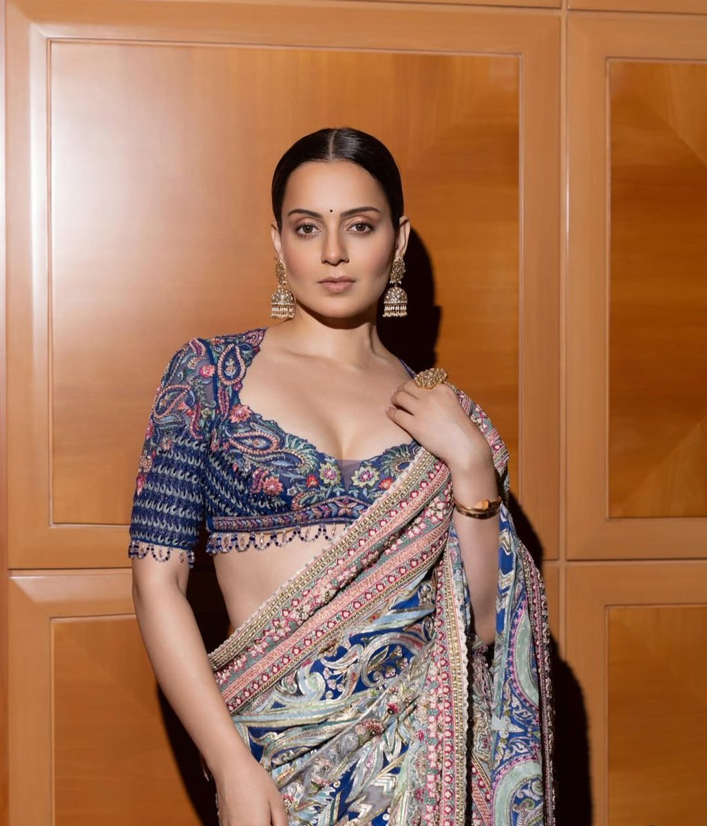 CircleBollywood's tweet image. All that glitters are gold 🪙 🪙 

#kanganaranaut