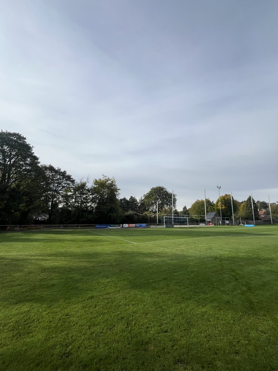 Hallam FC (@hallamfc1860) on Twitter photo What a beautiful day for football.
With neither <a href="/swfc/">Sheffield Wednesday</a> or <a href="/SheffieldUnited/">Sheffield United</a> in action today. Why not come along and support The Countrymen?
Kick off 3pm, bar open from 12 noon.
#HallamFC What a beautiful day for football.
With neither <a href="/swfc/">Sheffield Wednesday</a> or <a href="/SheffieldUnited/">Sheffield United</a> in action today. Why not come along and support The Countrymen?
Kick off 3pm, bar open from 12 noon.
#HallamFC
