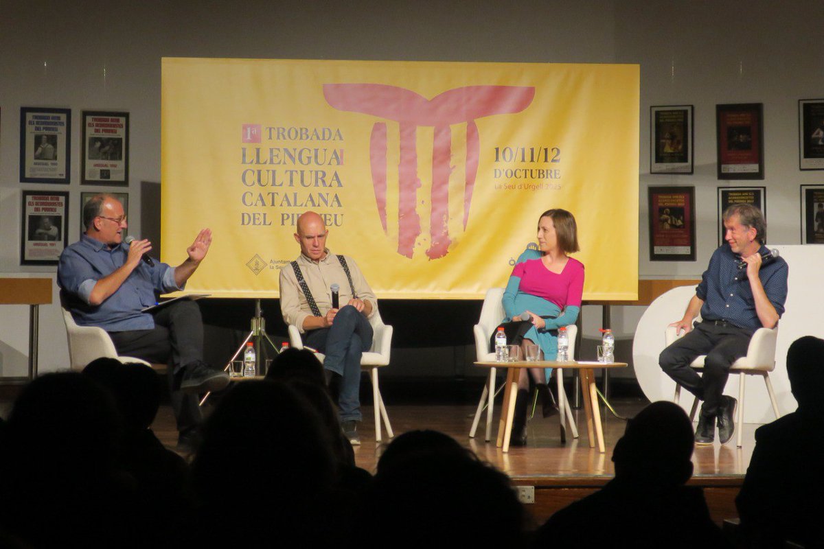 Una societat cohesionada i fortament identificada amb el país necessita que la llengua i la cultura siguin pilars forts.

1a Trobada de Llengua i Cultura Catalana del Pirineu organitzada per <a href="/OmniumAltUrgell/">Òmnium Alt Urgell</a> i l'<a href="/ajlaseu/">Ajuntament de la Seu d'Urgell</a>. La Construcció Nacional es treballa des d'arreu del país.