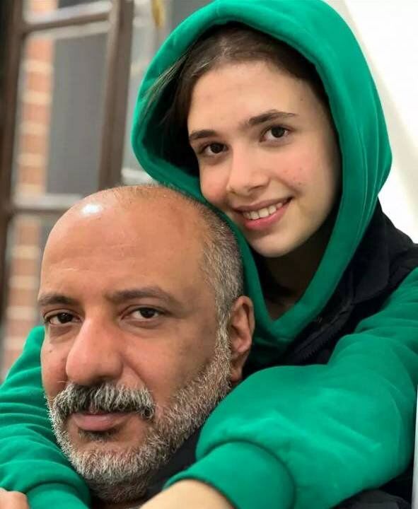 Mohadeseh1133's tweet photo. هر کی سر راهت بود و بغل کردی https://t.co/khB3BPLcFy