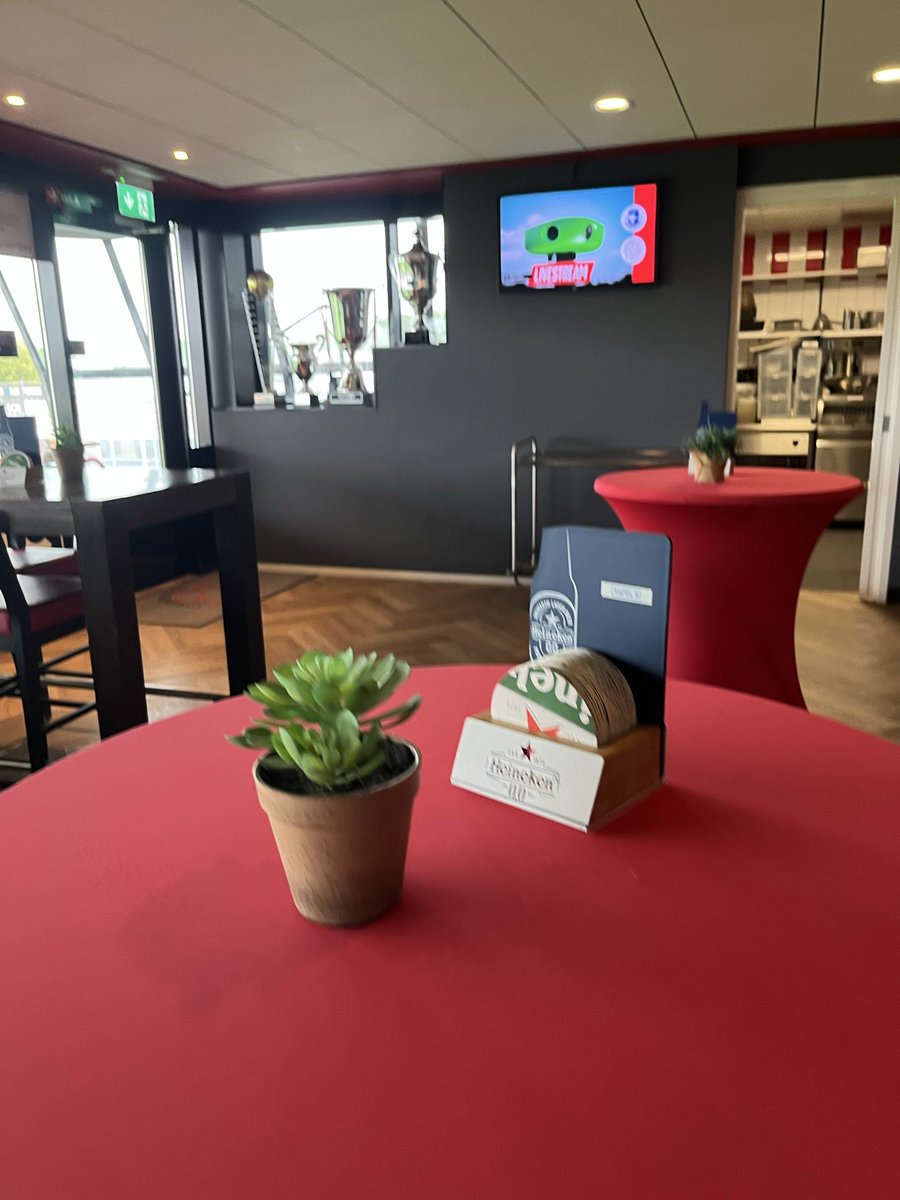 De PRE-Party voor de mooiste derby van Nederland kan beginnen! <a href="/VVIJV/">IJsselmeervogels</a> <a href="/vvijv_media/">IJsselmeervogels Media</a> <a href="/VVIJVBusiness/">VVIJV Businessclub</a>