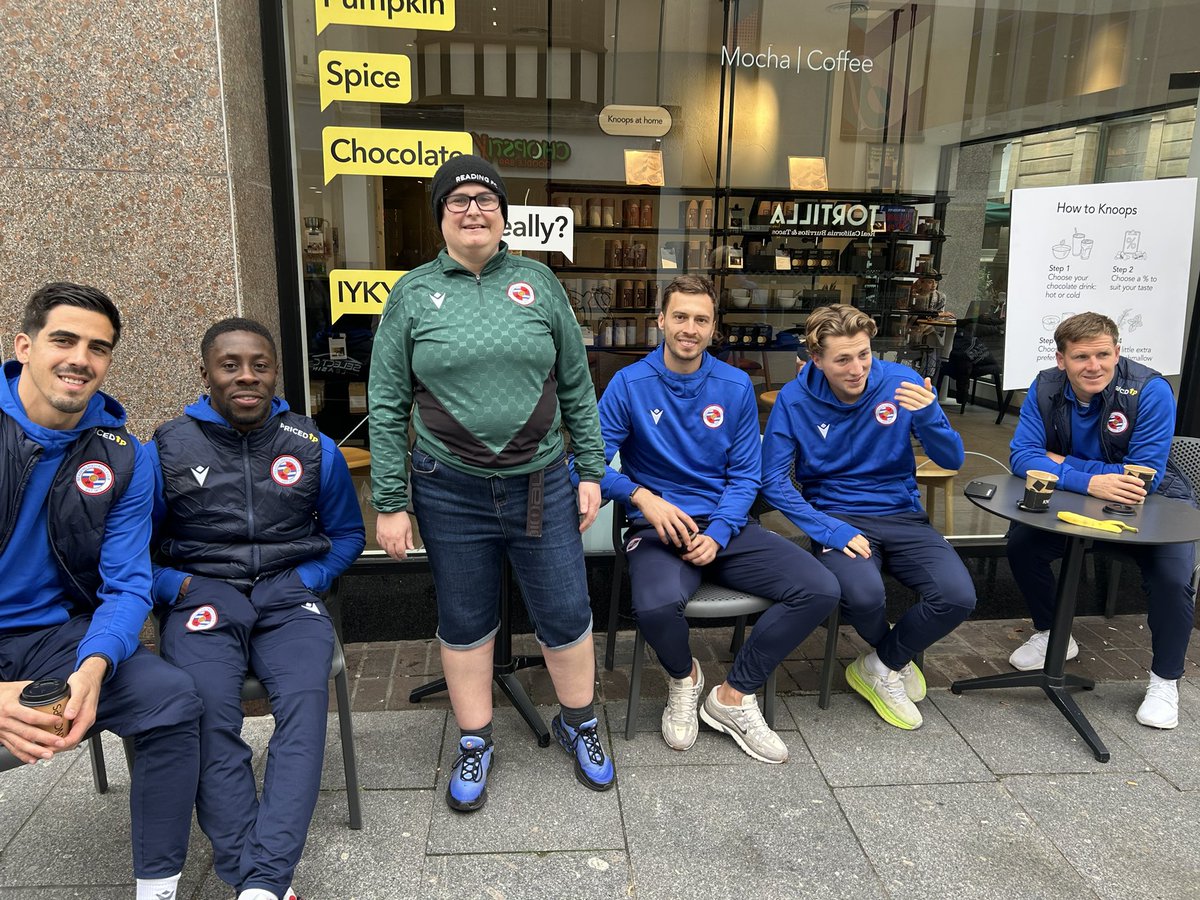 Shopping in Exeter this morning and bumped into a dodgy game outside a coffee shop <a href="/ReadingFC/">Reading FC</a>