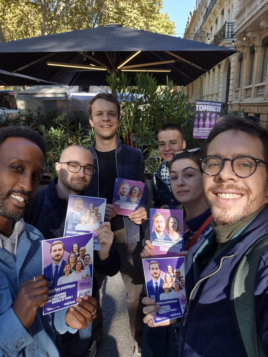 Encadrement des loyers, centres de santé municipaux, transport gratuit -26 ans, gratuité des fournitures scolaires, police de proximité... notre programme municipal d'intérêt général sur le marché Cristal !

Meeting mardi 20h salle Barcelone pour reprendre #Toulouse à Moudenc !