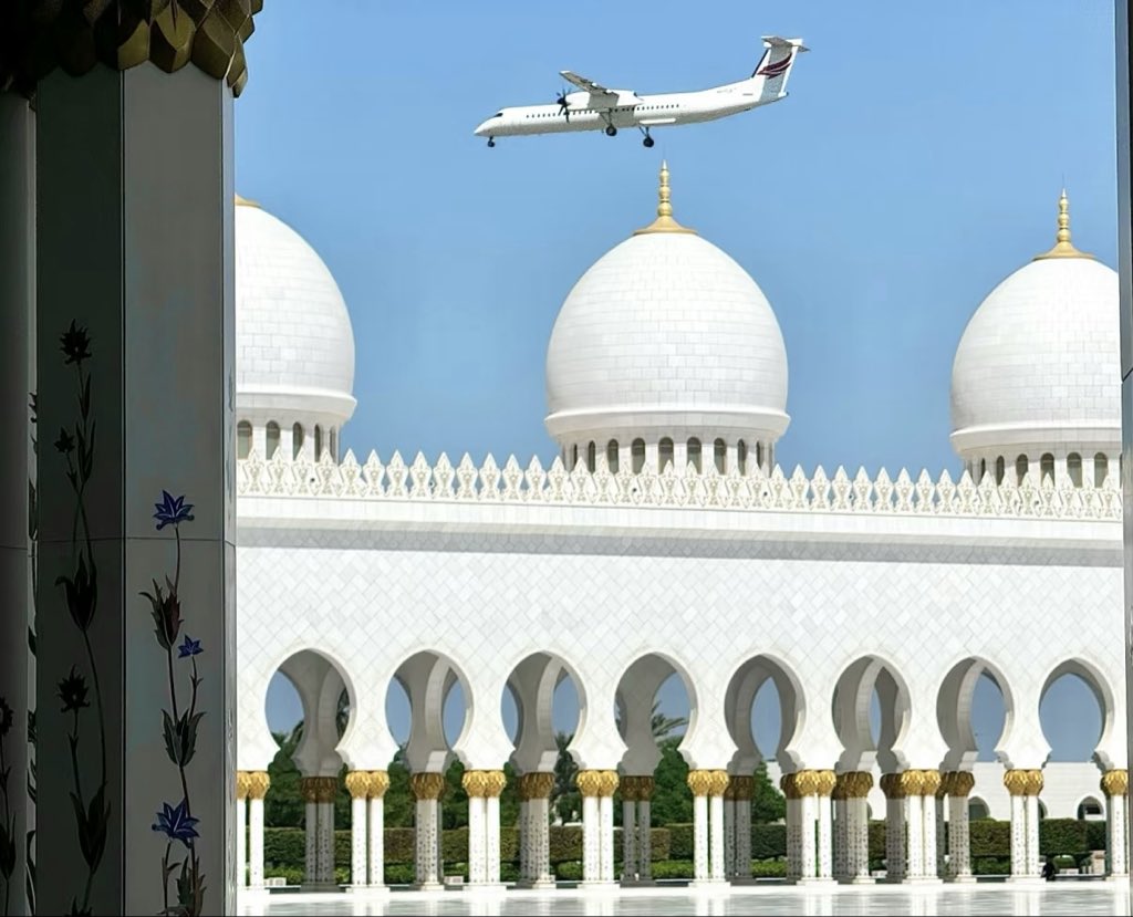 福利姬Michelle彤彤乖分享的黄推图片3 - 网红私拍内容