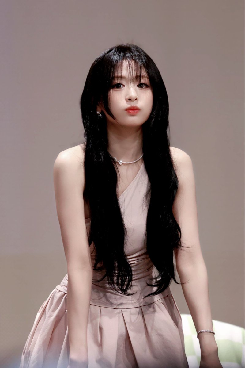 251011 케타포 팬싸

💋

#AHYEON #아현
#BABYMONSTER #베이비몬스터