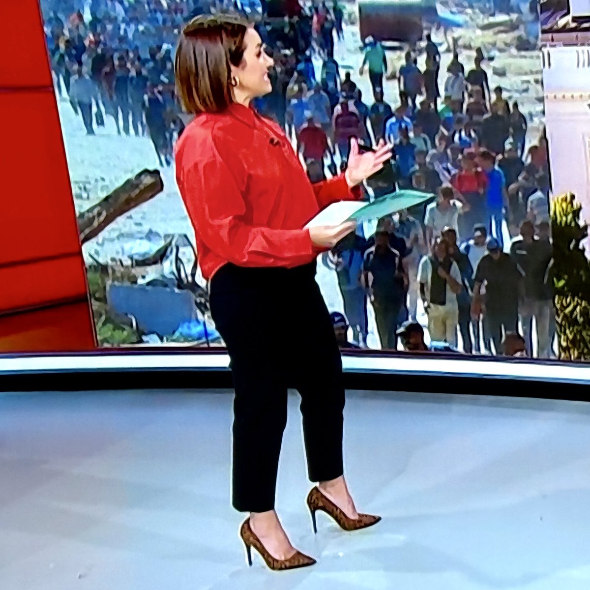 raymach1's tweet image. Nina Warhurst

#NinaWarhurst
#BBCNews
#Pose