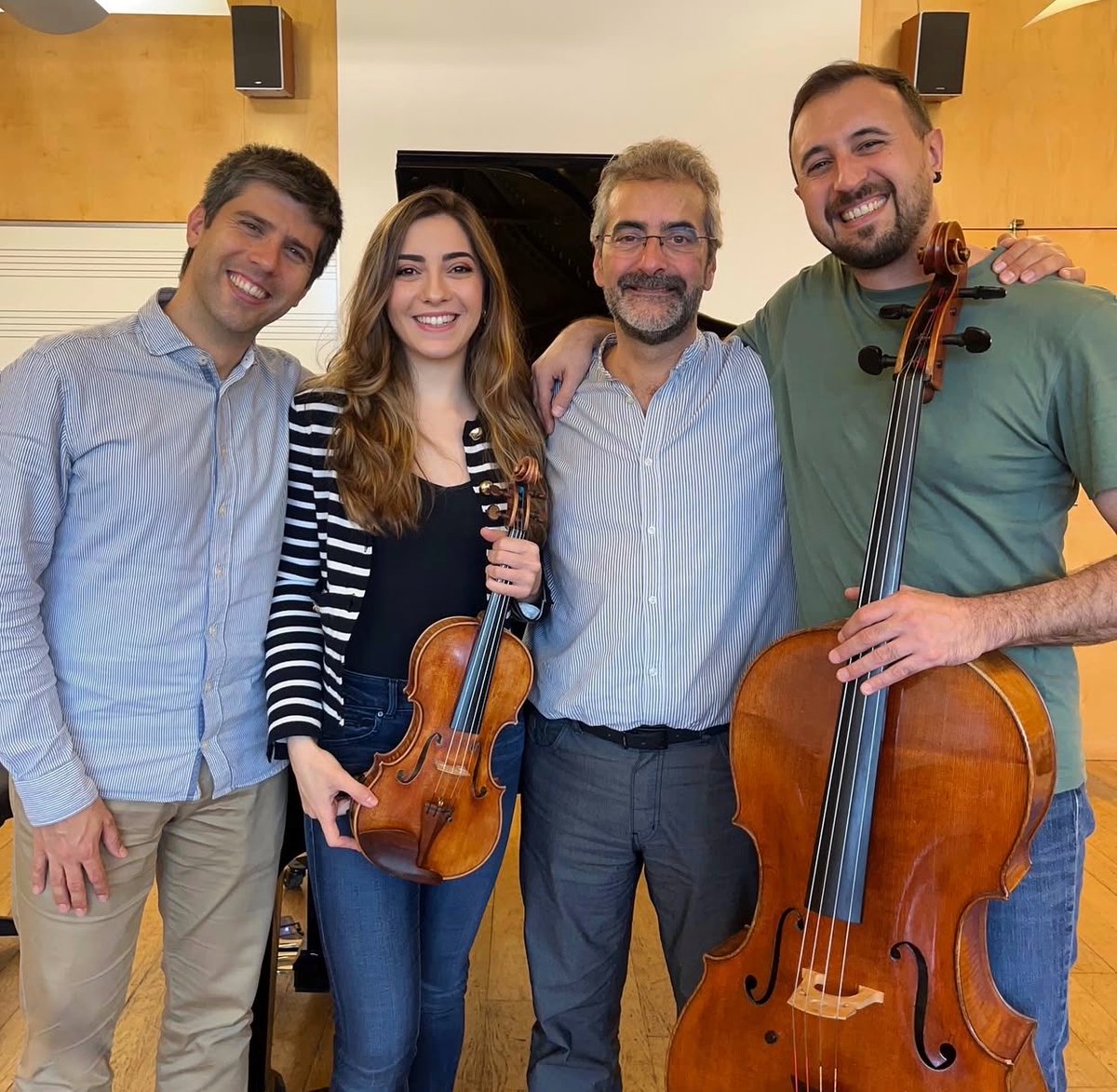 Estem treballant l'obra
"Mutacions" de Josep Cercós amb el Comissari de l'Any Cercós i el seu nebot Bernat Cabré.
Una autèntica recuperació del patrimoni català, que veura la llum en la seva estrena mundial el pròxim 11 de desembre al Palau de la Música Catalana. <a href="/palaumusicacat/">Palau de la Música Catalana</a>