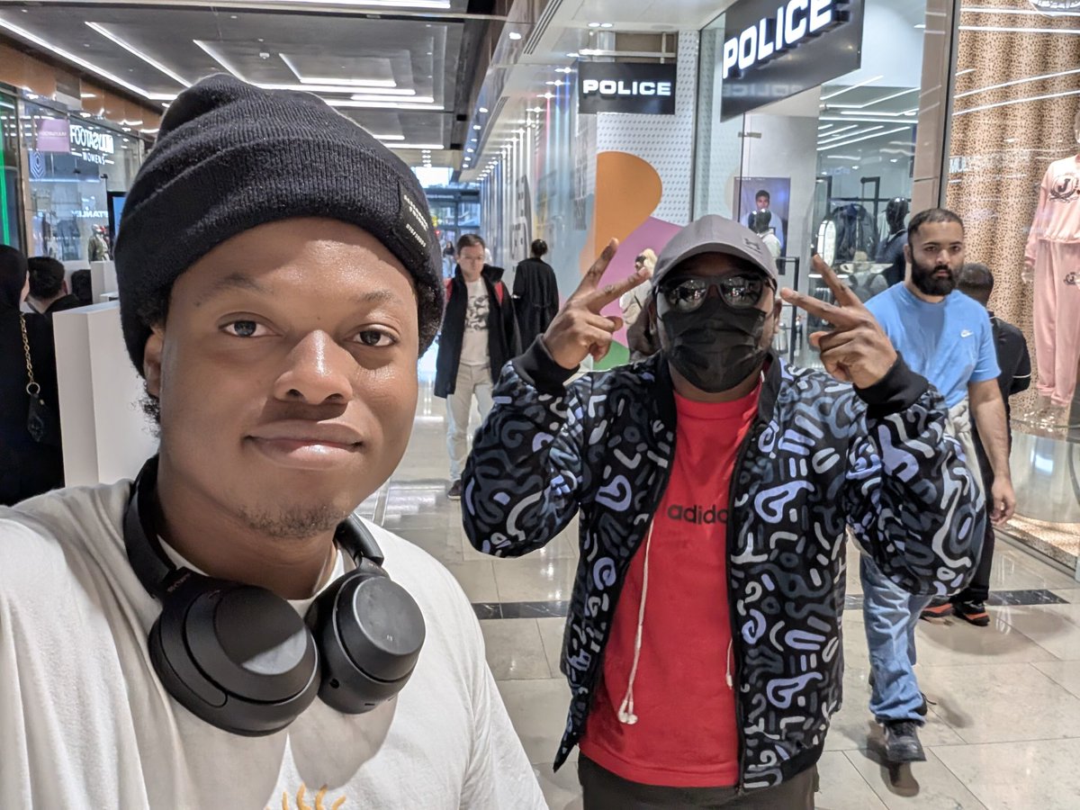 TiemmaBakare's tweet image. Yesterday, I and @hackSultan deliberated on various important matters relevant to the community. 

Despite losses in table tennis that I am not willing to share at this time, we will consider this a moment of growth.