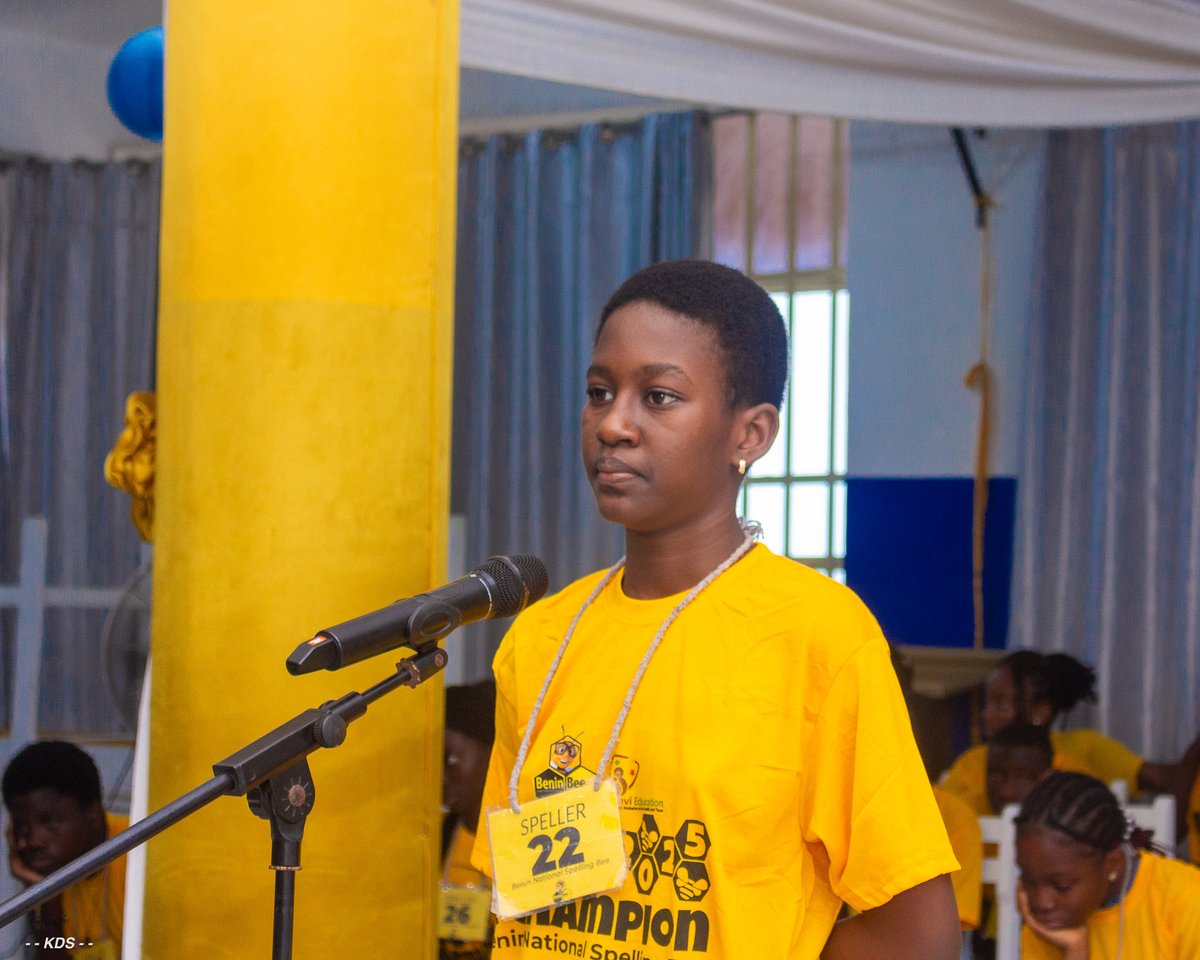 BeninBee's tweet photo. Elle épelle. Elle dirige. Elle change le monde. 
En cette #JourneeDeLaFille, nous célébrons les filles audacieuses et brillantes du @BeninBee 
#JourneeDeLaFille #SpellingBee https://t.co/JGi65x9G7y
