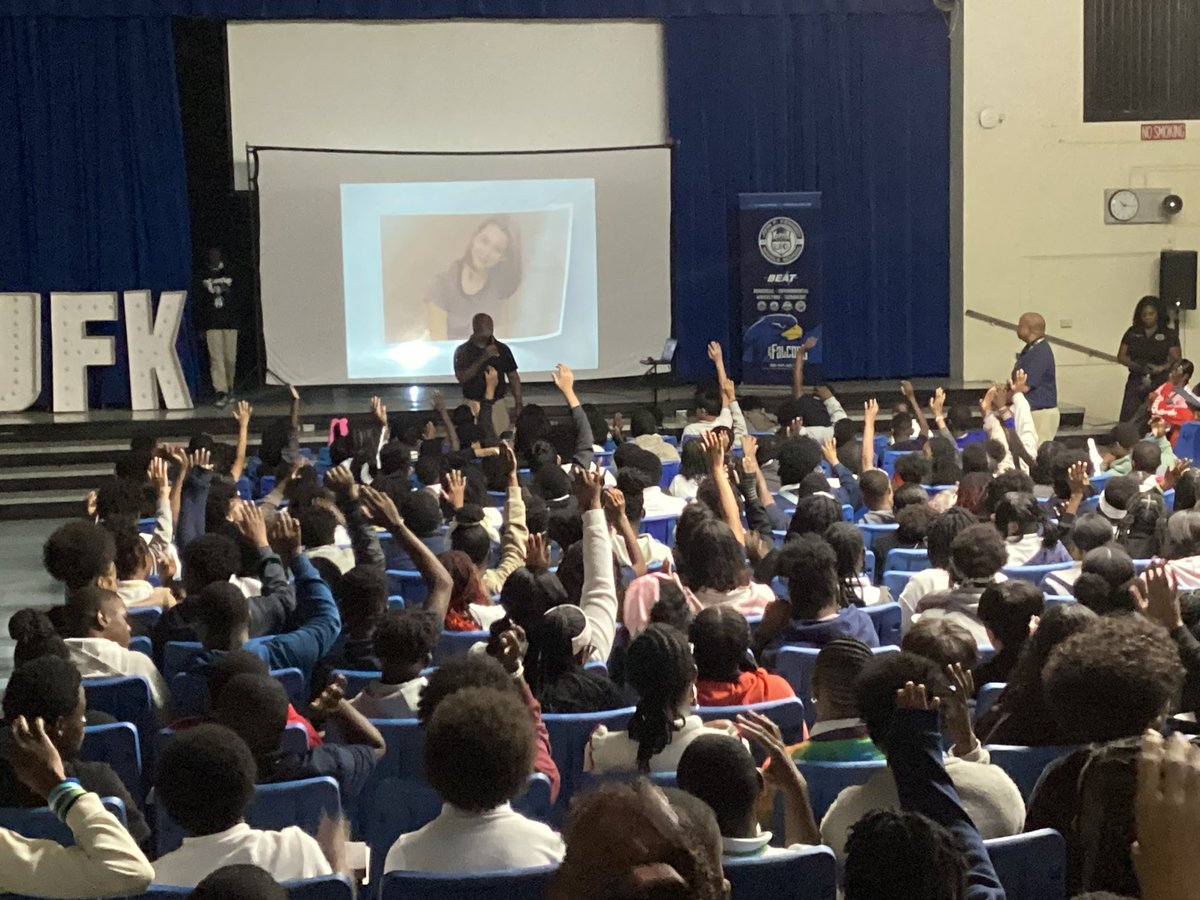 JFK Middle tweet media