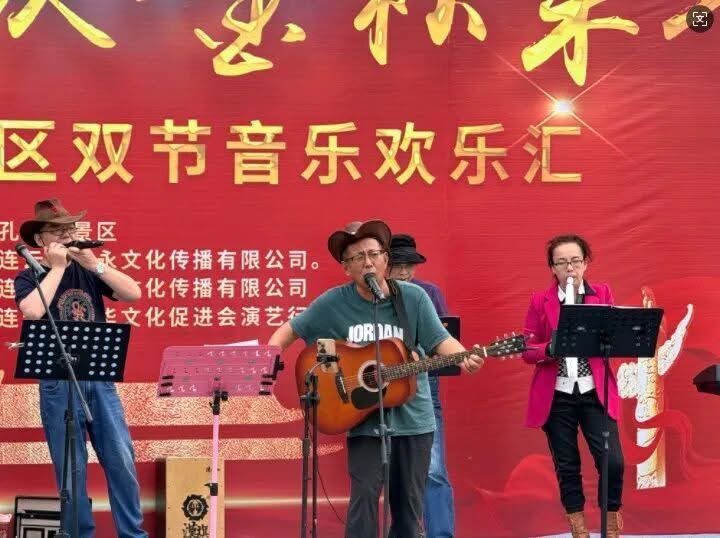 MonkeyKinglyg's tweet image. Melodies filled the mountain air at Kongquegou Scenic Area! Our music carnival turned this natural oxygen bar into a stunning concert hall.
#MusicCarnival #NatureConcert #ForestSymphony
