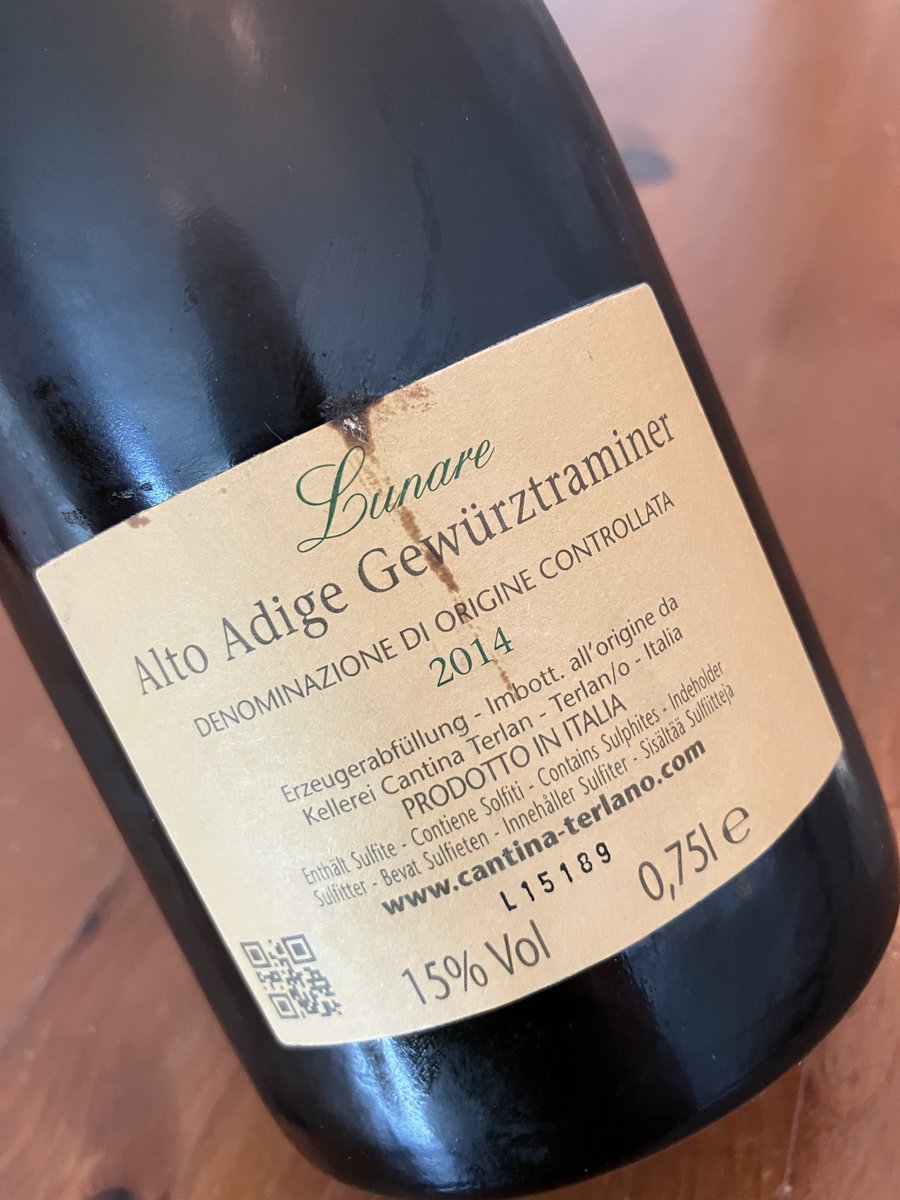 dhpeoe's tweet photo. イタリアで最も北に位置するトレンティーノ・アルト・アディジェ州は、北はオーストリア、スイスと国境を接し、西は口ンバルディア州、東はヴェネト州に接している。
D.O.C.アルト・アディジェはイタリアの過小評価されているワイン産地ですが、これは私のお気に入りのメーカーの1つです。 https://t.co/0ieZoRZhka