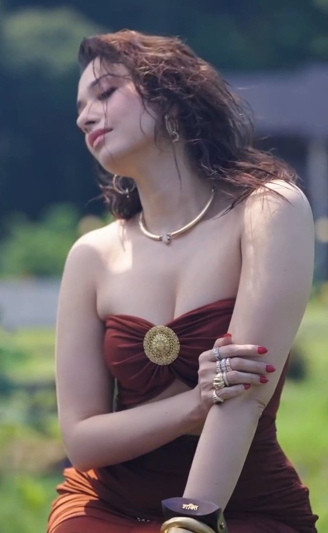 G2-H8p8bwAIn2l5?format=jpg&name=medium