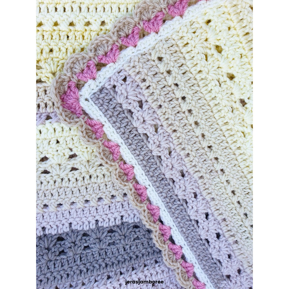 New on the blog! 🌸 The Twilight Haven Blanket – a quick, easy, and free crochet lap blanket pattern perfect for cozy evenings.
Free pattern 👉jerasjamboree.co.uk/free-crochet-l…