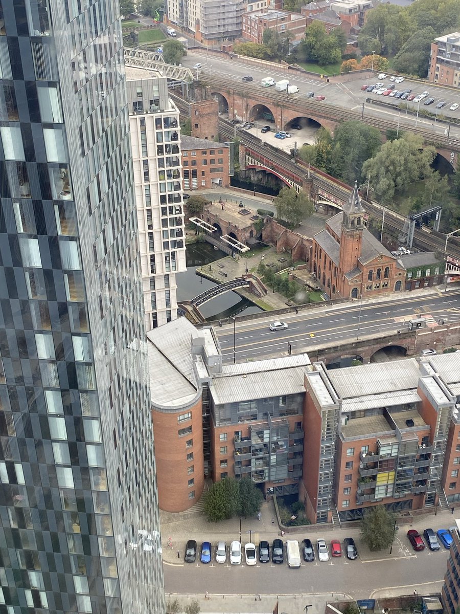 Love the juxtaposition of old and new in Manchester 😊