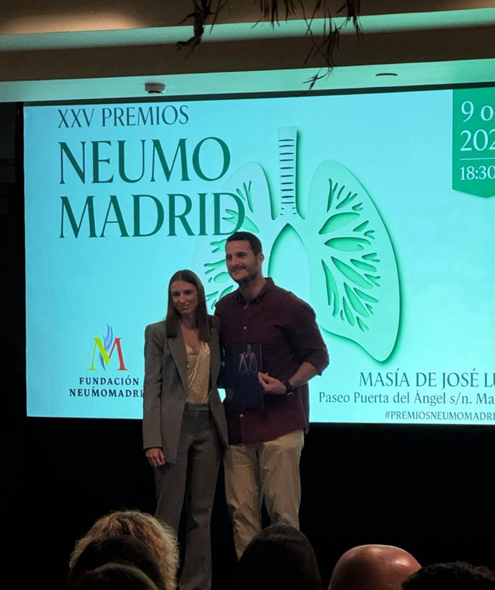 #PremiosNeumomadrid2025
Becas a Proyectos de Investigación para <a href="/RrTechu/">Maite Rio</a> <a href="/dduranb/">Diego Durán</a> y <a href="/biosani/">Neumocitocurioso🫁</a>
Premio a la labor médica divulgativa: <a href="/biosani/">Neumocitocurioso🫁</a>
Premio Mejor residente del año: Dra Castellanos🩺. Es un orgullo para <a href="/Neumologia_HUG/">Neumología Hospital Universitario de Getafe</a> contar con este gran equipo!Enhorabuena compañeros!!🫁