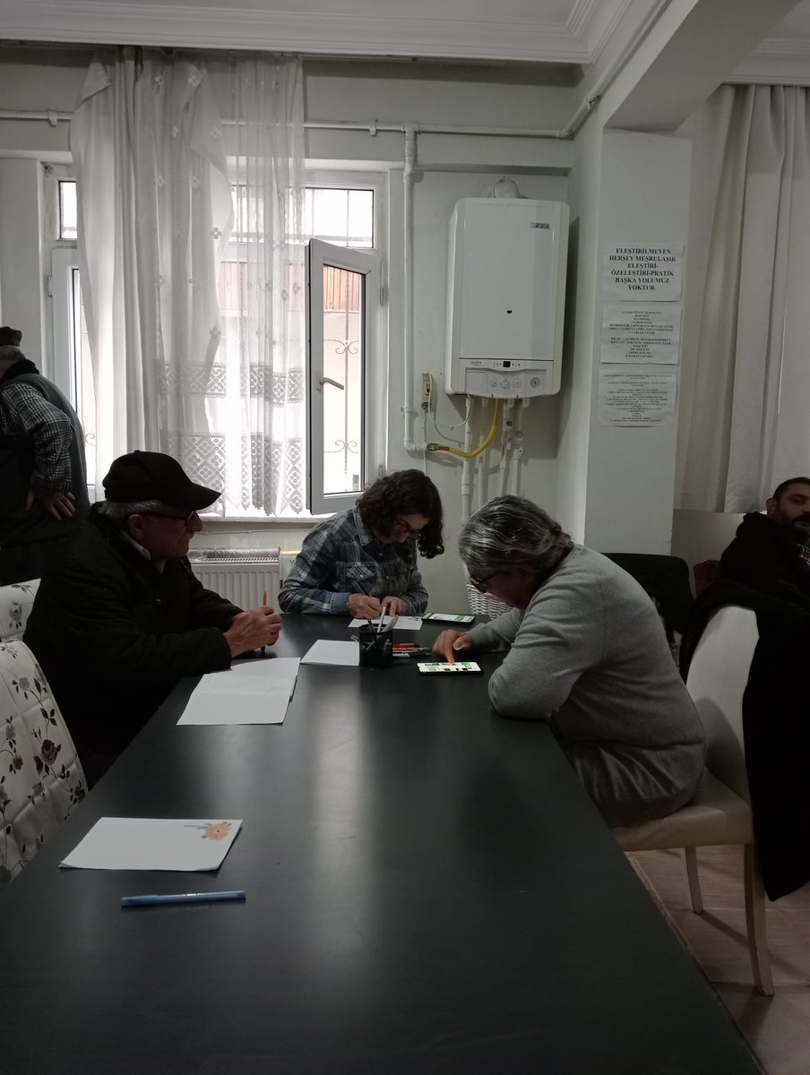 tayad86's tweet photo. Tayad'lı aileler olarak barınma hakkı için eylem yaptığı gerekçesiyle faşizmin 10 yıl ceza verdiği Dev-Genç'li evladımız Burak Başer için mektup yazdık. https://t.co/escZZU9XAS
