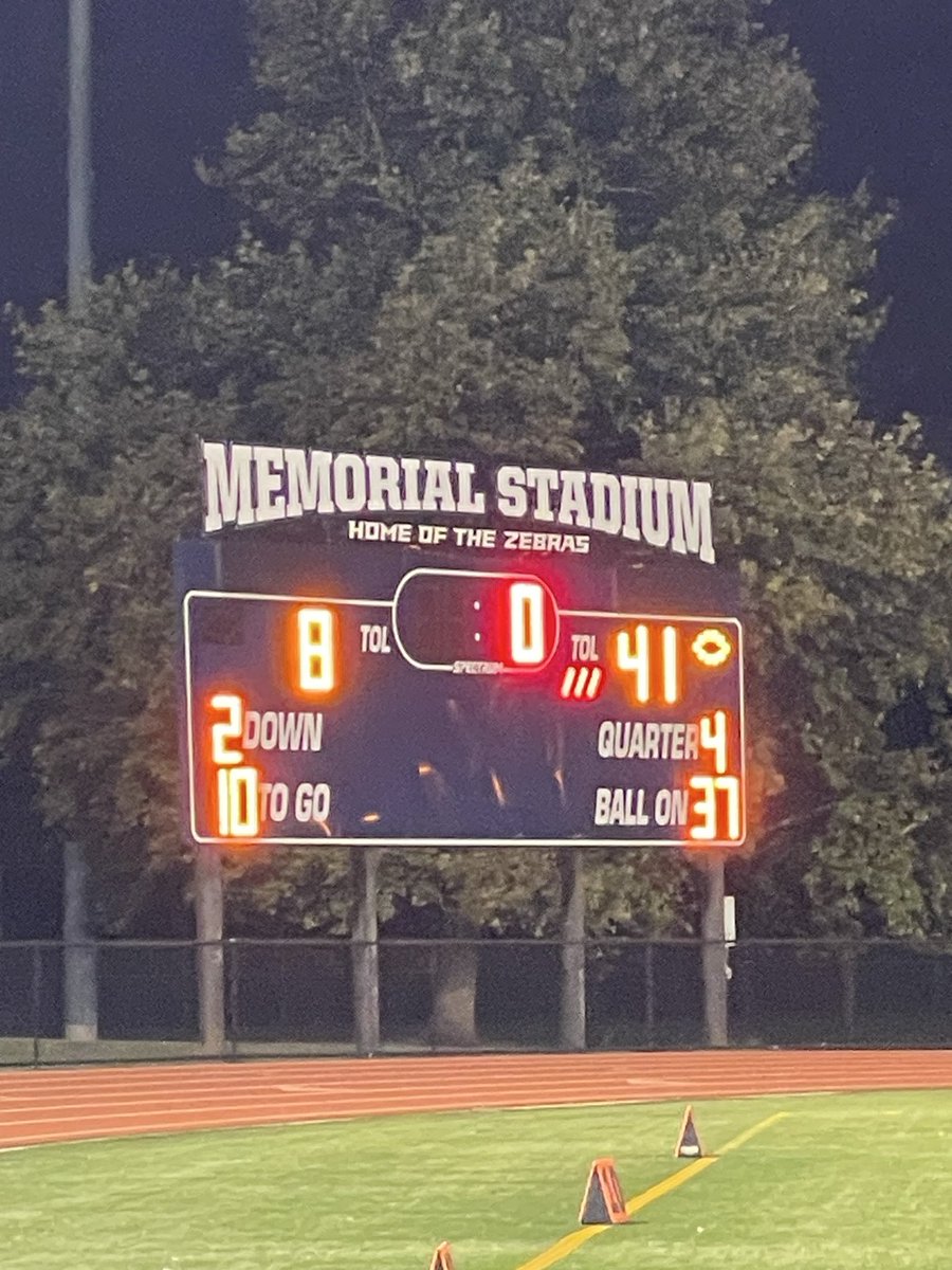 SouthP_Football's tweet photo. Tigers Win! #southfootball https://t.co/TaqD1m3uFc