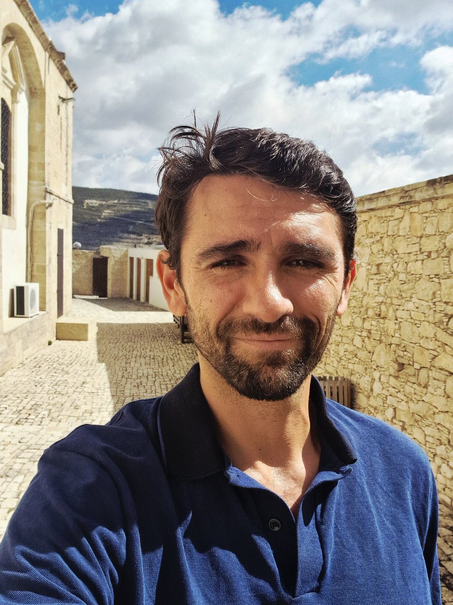 Aujourd’hui, j’ai expliqué à mes enfants pourquoi on est parti de France.

Pourquoi on a quitté un pays qui, pourtant, est magnifique, plein de culture, et dans lequel vivent encore des gens qu’on aime beaucoup.

Je leur ai dit que, pour papa, la liberté est importante.

Et que