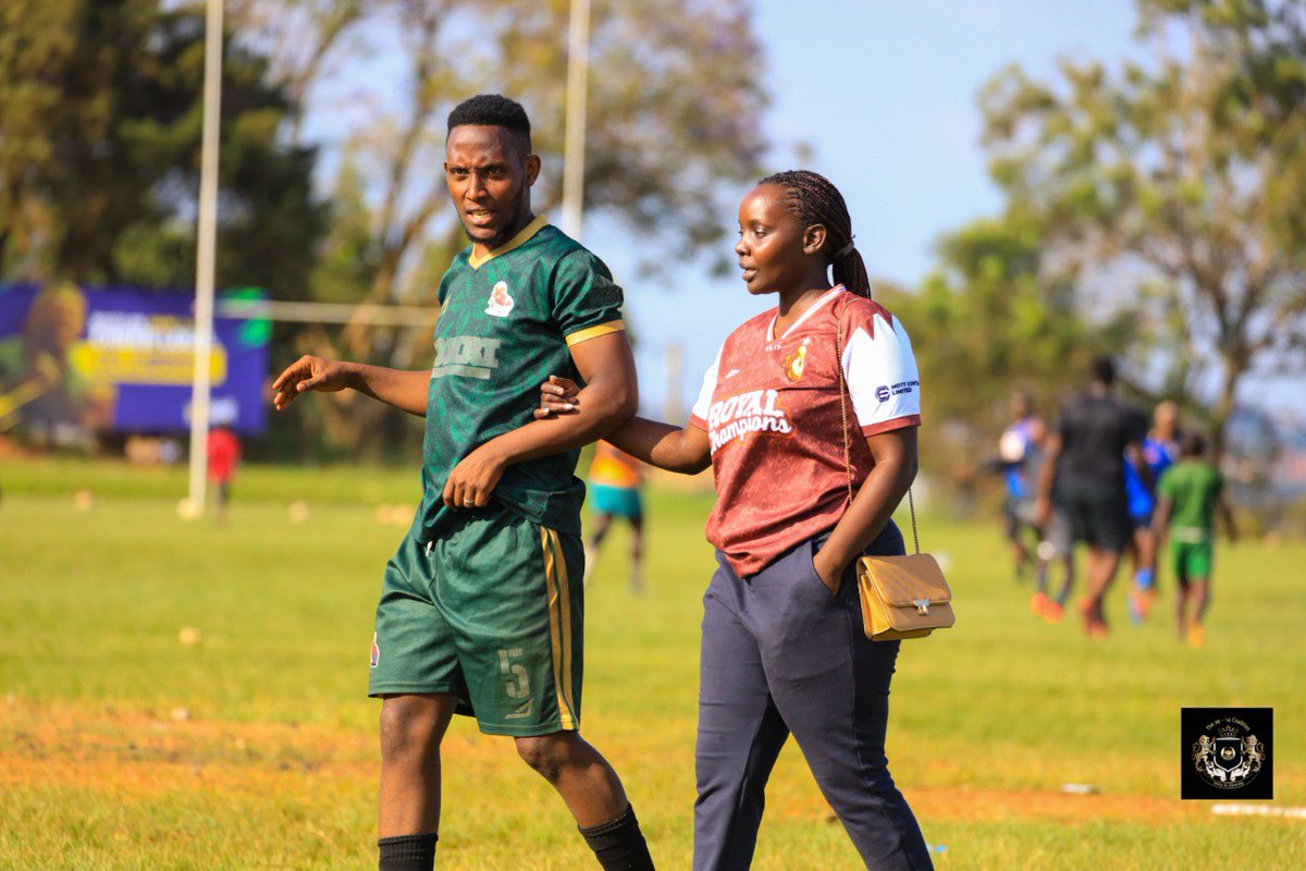 UptownPirates's tweet image. As we told yall match days are for networkingand building importantrelationships 😉😂😂.
