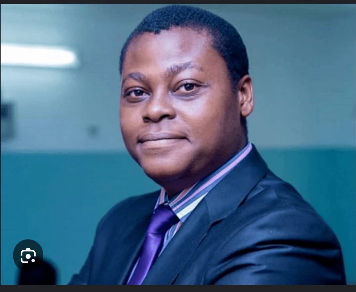 Fredolution_Now's tweet image. Rufai: I put it to u that there is empirical evidence showing u stole public funds. Now d world can see u 4 who u are, a thief sir!

Seun: There’re allegations that ur office misappropriated public funds altho u have disproved dem as unfounded &amp;amp; I agree with u. Tell us about it!