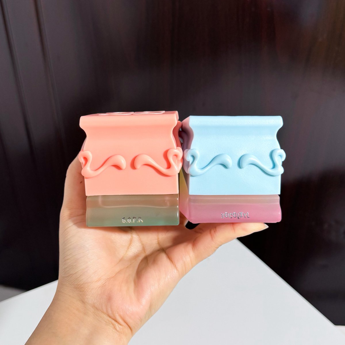 nanaspineapel's tweet photo. MY RECENT FAV LOCAL BRAND PERFUME✨

Kalau kamu suka wangi yang sweet, floral, wanginya semerbak tahan lama, this thread is for you!!💓🎀🌷 https://t.co/wPnkdsKkQl