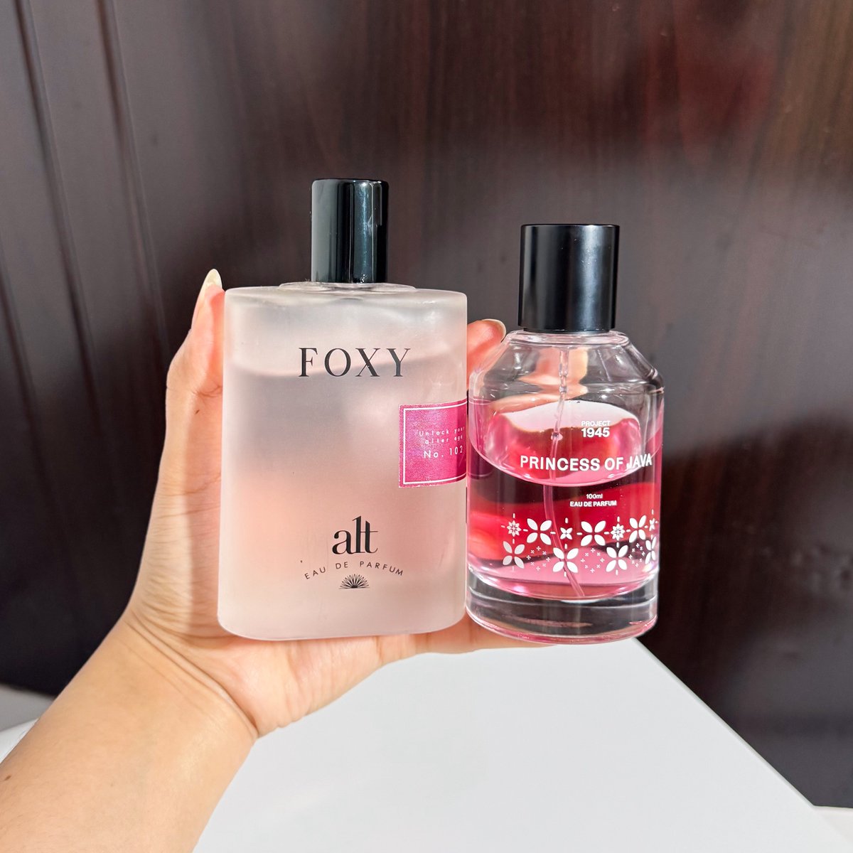 nanaspineapel's tweet photo. MY RECENT FAV LOCAL BRAND PERFUME✨

Kalau kamu suka wangi yang sweet, floral, wanginya semerbak tahan lama, this thread is for you!!💓🎀🌷 https://t.co/wPnkdsKkQl