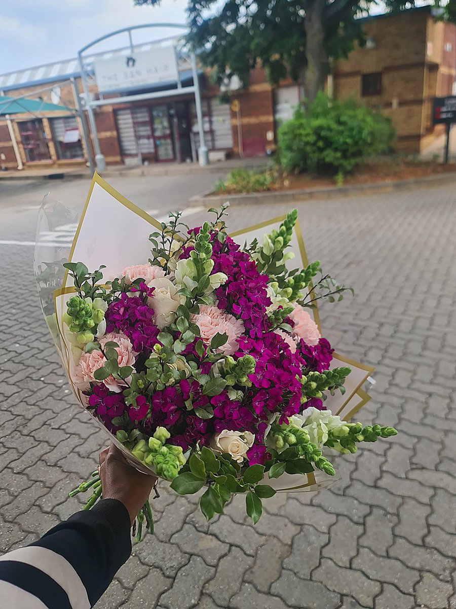 Miss Mak🦋 tweet media