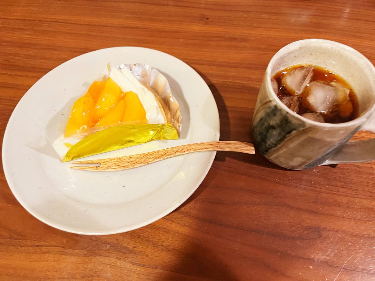 こちら、銀座ウエストの柿のタルトでございます。うまぃぃぃん。
#銀座ウエスト