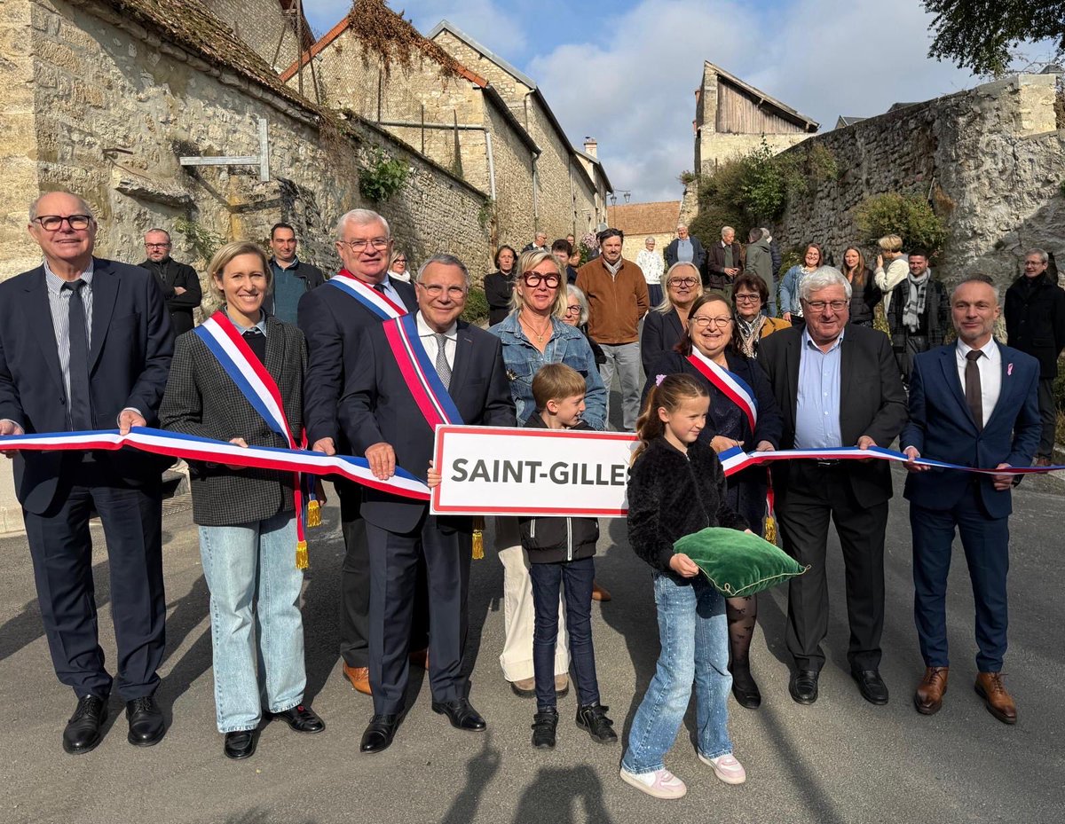 JM_Roze's tweet image. Inauguration ce samedi matin de la traverse de Saint-Gilles. 
Le @DptMarne poursuit sans relâche l’entretien et la rénovation de ses 
4 200 km de #routes afin d’assurer à nos concitoyens une sécurité accrue tout en garantissant la mobilité de tous.
Le Département agit aussi…