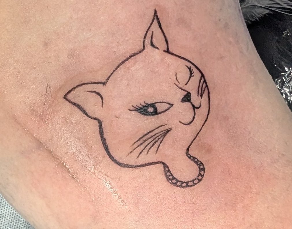 algorithmsayshi's tweet image. Today was all about getting some nostalgic ink on me added to my patch work arm 🫶🏻🖤