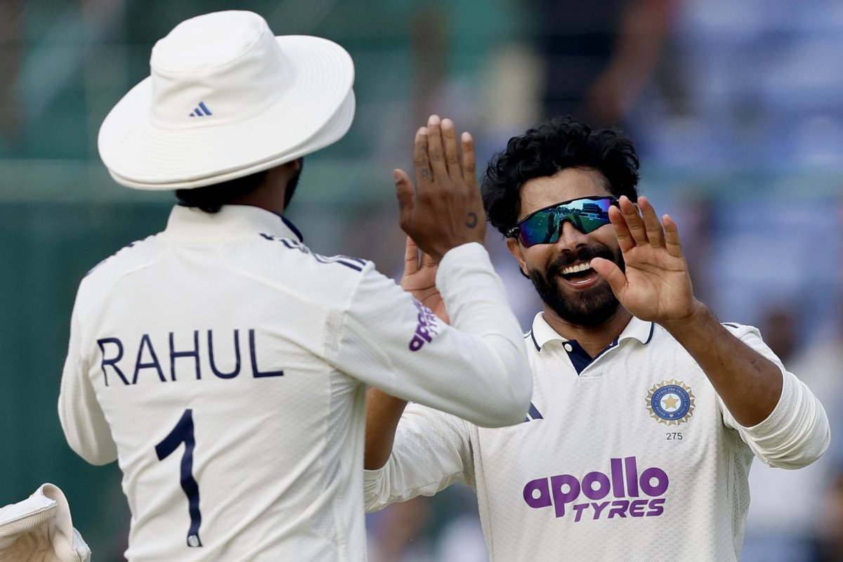 BCCI's tweet image. It is Ravindra Jadeja once again! 👌

The #TeamIndia vice-captain breaks a key partnership as KL Rahul holds onto a catch at slip 🫴

Updates ▶ bit.ly/INDvWI-2ndTEST…

#INDvWI | @IDFCFIRSTBank | @imjadeja | @klrahul
