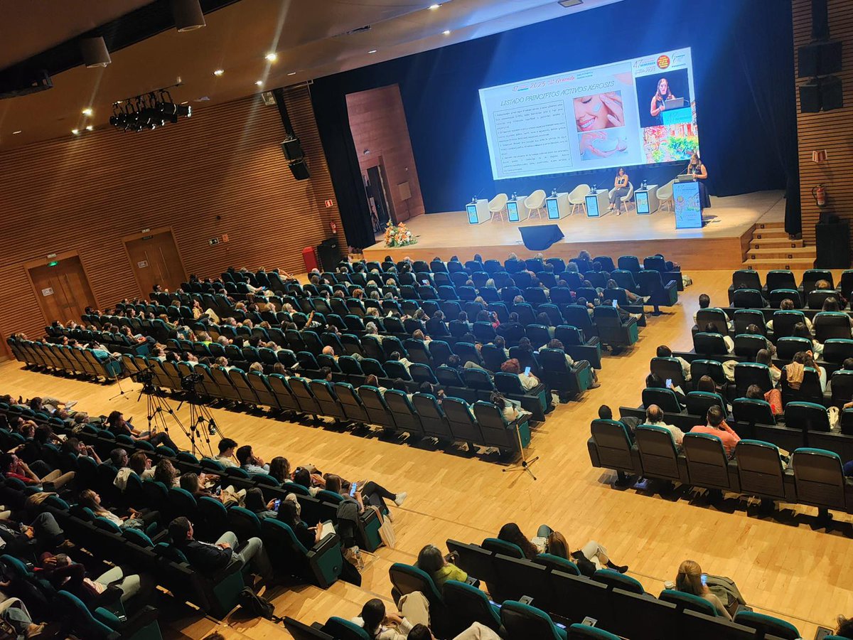 Lleno absoluto en el taller de Dermocosmética 💁‍♂️💁‍♀️  ... 4️⃣7️⃣ Congreso Nacional de SEMERGEN 👨‍⚕️👩‍⚕️ <a href="/SEMERGENap/">SEMERGEN | Médicos de AP</a>