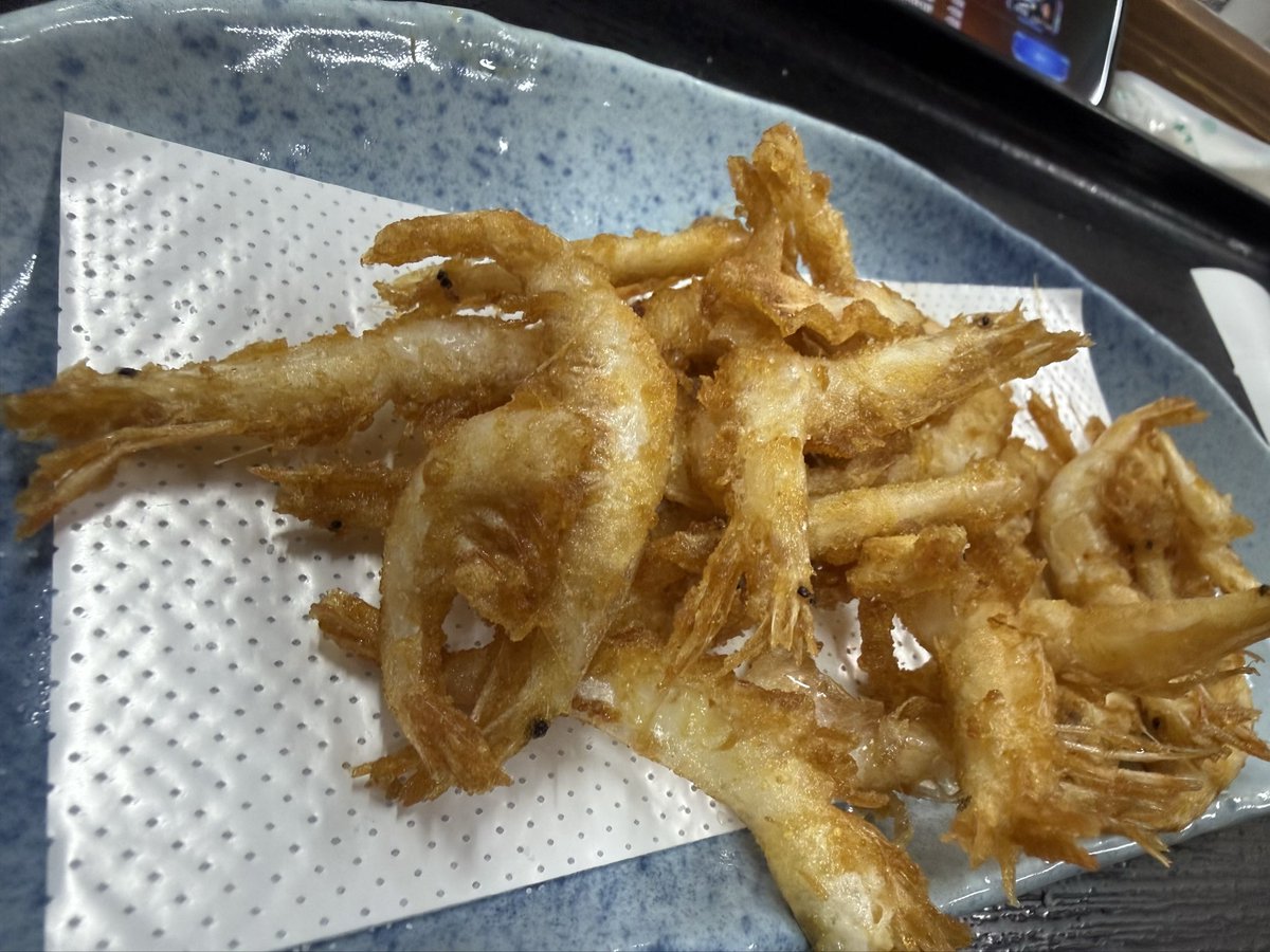 HOKKORINGO's tweet image. #ラリチャレ高岡 

早めに富山入りして『きときと食堂』で美味しい海鮮を✨
白エビ最高❗️
　
ふね遺産『海王丸』の見学は期待以上でした✨

レキ後は、リエゾンからいつも見て気になってした『信光寺』へ。
黄金に輝く菩薩様は交通安全の女神でした🗽
　
明日は安全に頑張ります、合掌🙏