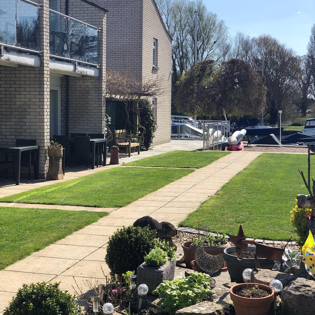 Stay by the water’s edge for less 🌊

With your New Forest Card, you’ll enjoy 5% off bookings at riverside park - self catering holidays . The perfect spot to relax, explore, and make the most of your New Forest getaway.