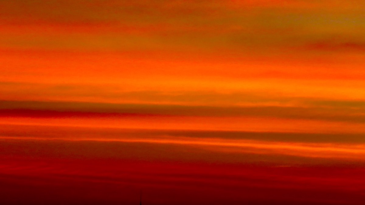 chinuasfa21's tweet image. Today’s Sunset and beautiful sky! 
    ::       :: 
::::      :::      ::::
     ::      ::
     
#ThePhotoHour  #StormHour 
#sunset