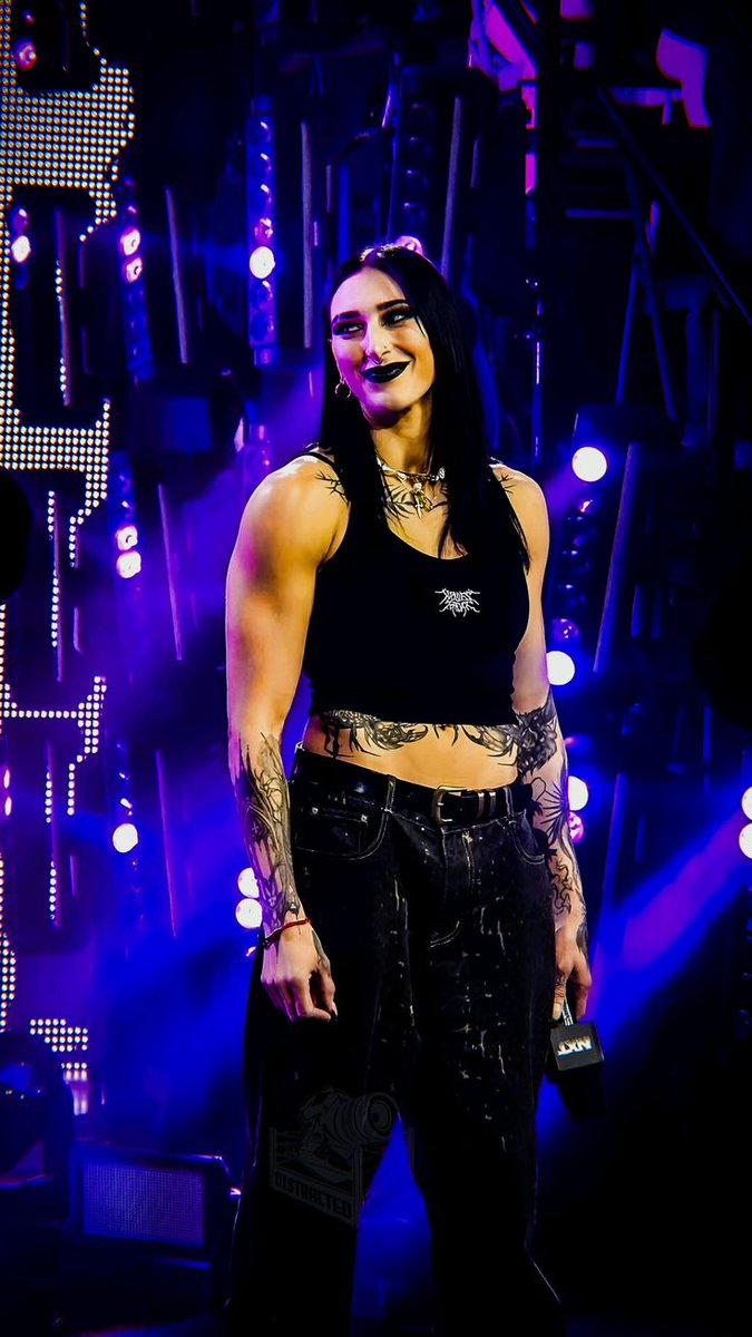 TheMsRoxyWooEST's tweet image. Happy Birthday to Mami🖤❤️
@RheaRipley_WWE