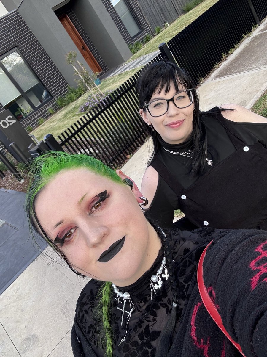 vx_pine's tweet image. I love PAXAUS season ✨