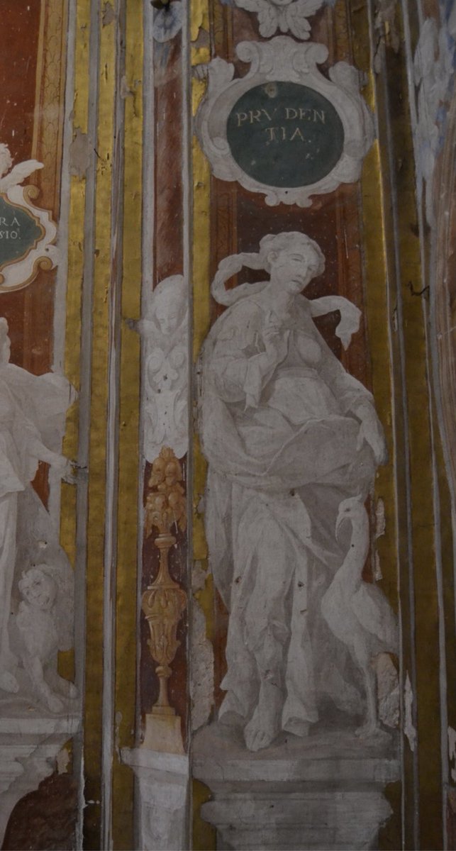 Me lleva a esta representación de la Prudencia en el camarín de la Virgen de Tejeda. 🤔