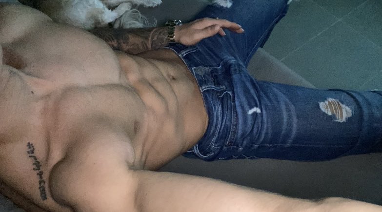 thiago_Hill200's tweet photo. 👅💦 https://t.co/TsIHHK39ry